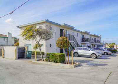 637 10th Street 91932 | Imperial Beach – 6 Units | $1,715,000 – Active